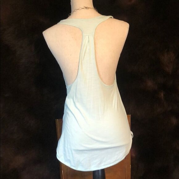 Lululemon tank top 8 (3016) - Picture 3 of 5